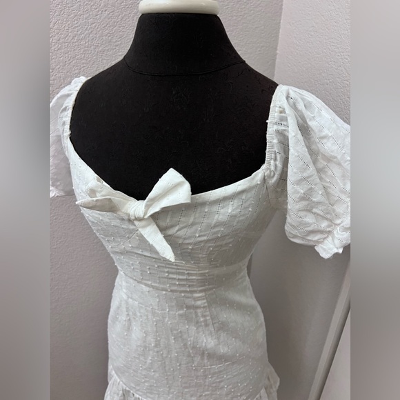 Princess Polly Off the Shoulder Puff Sleeve Eyelet Dress Size US 2 - Picture 2 of 10